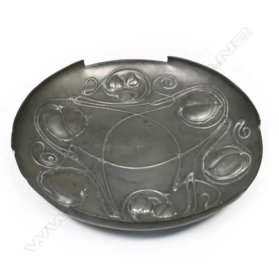 ARCHIBALD KNOX LIBERTY TUDRIC PEWTER BOLLELIN DISH 260mm dia