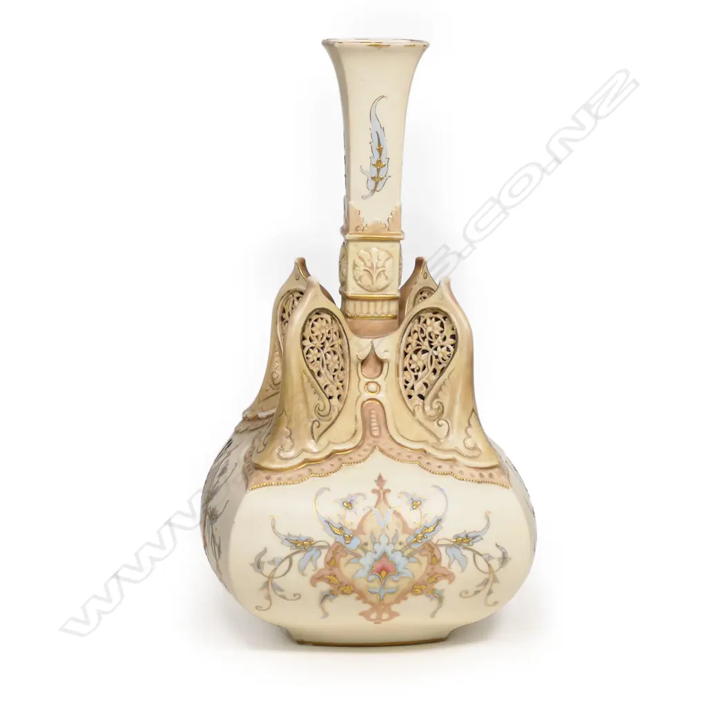 A Victorian Royal Worcester Persian inspired vase, Image 1++