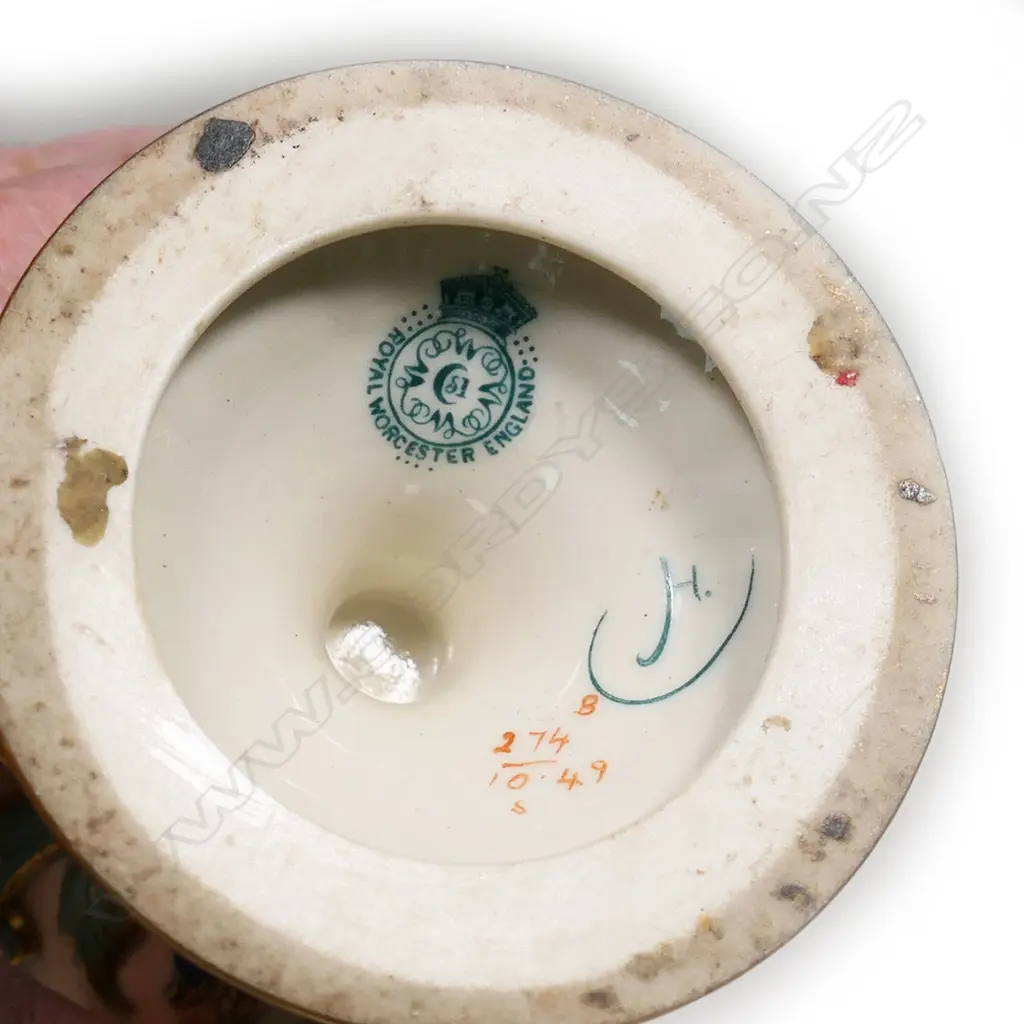 An Edwardian Royal Worcester roses painted ewer by A.C. Lewis, Image 1++