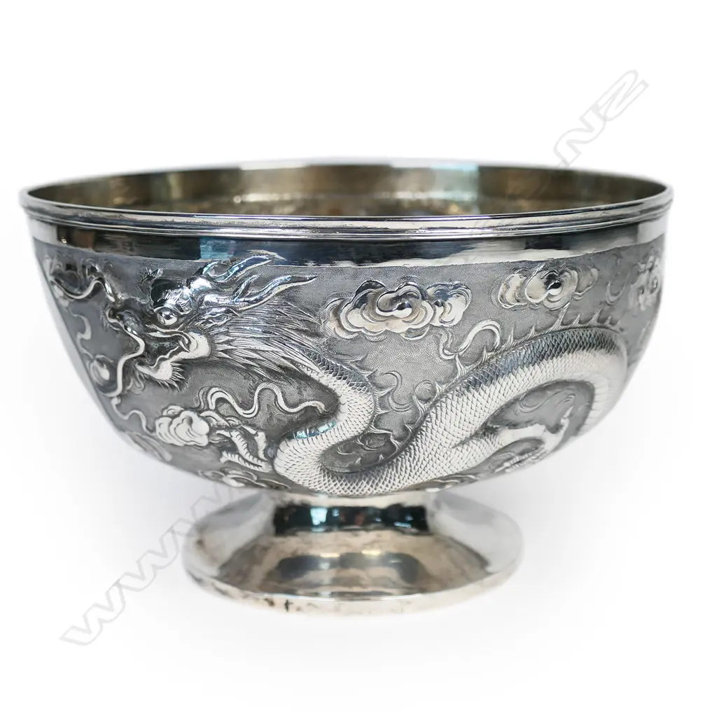An early 20thC Chinese silver footed bowl, Image 1++