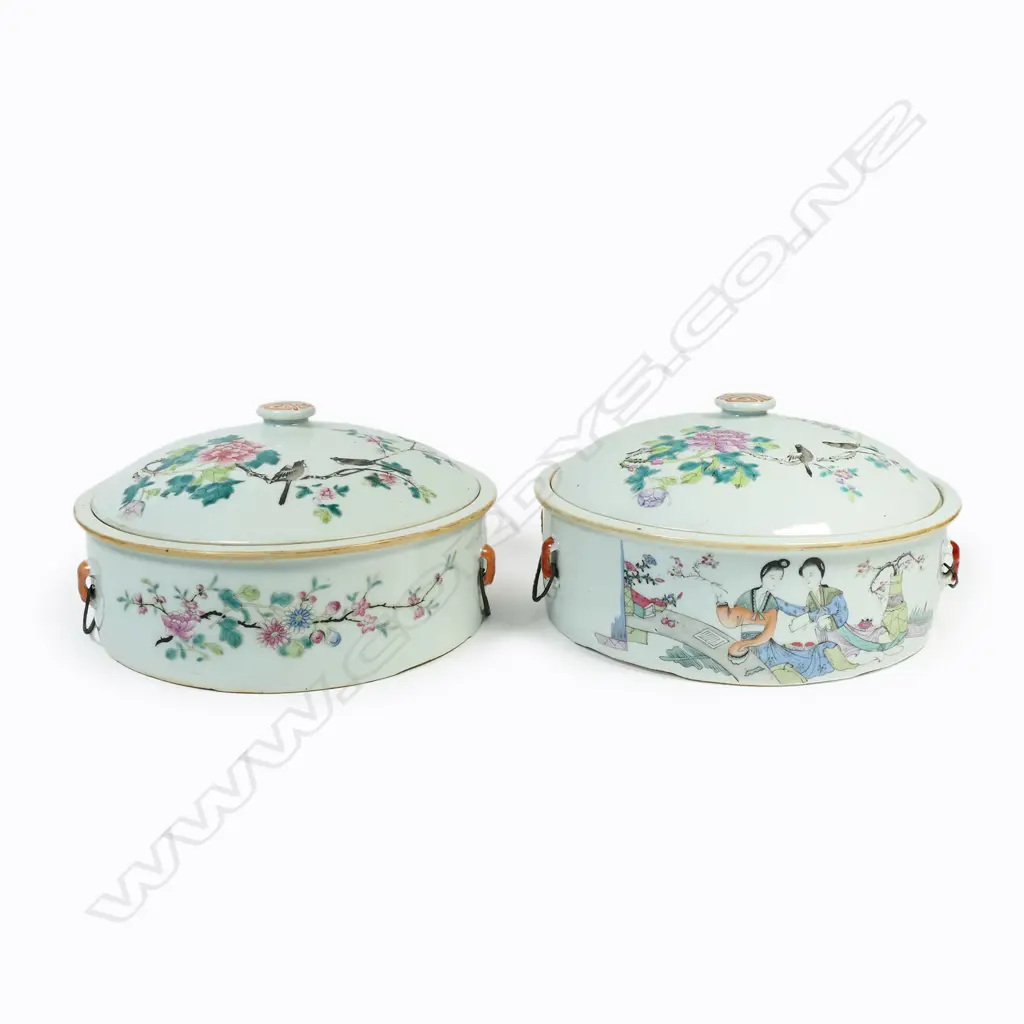 A pair of 19thc hard porcelain Chinese famille rose tureens, Image 1++