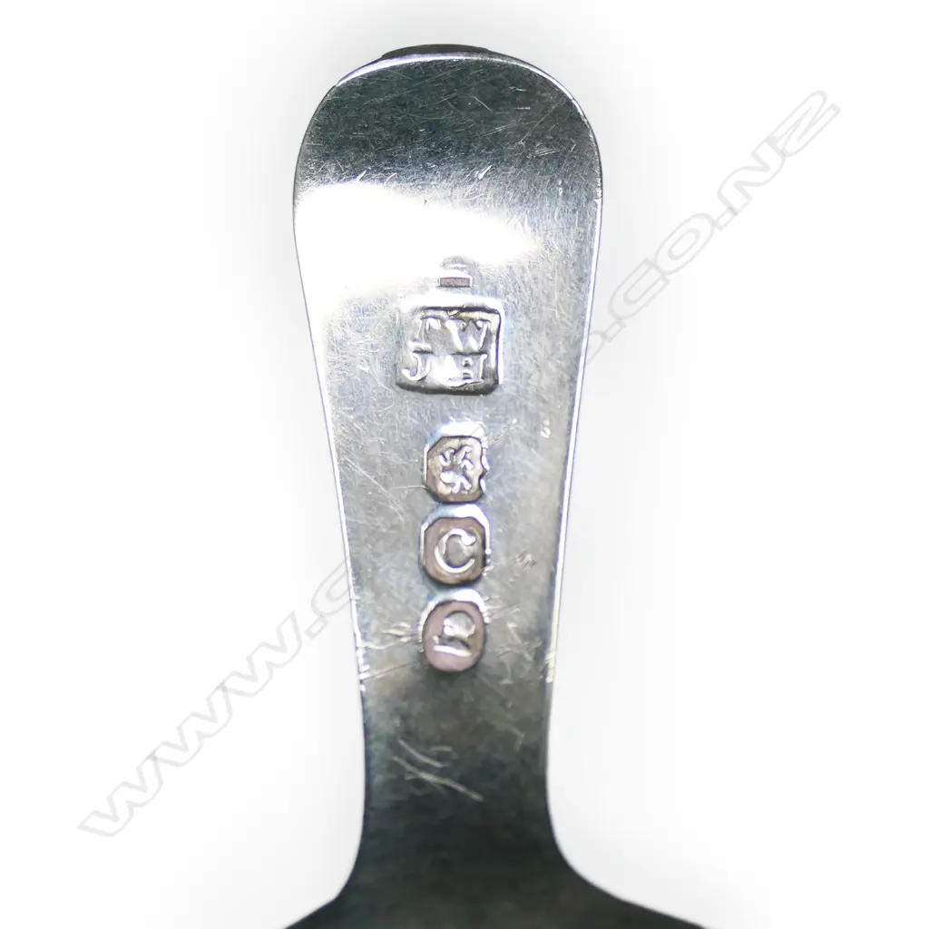 A George IV silver caddy spoon, Image 1++