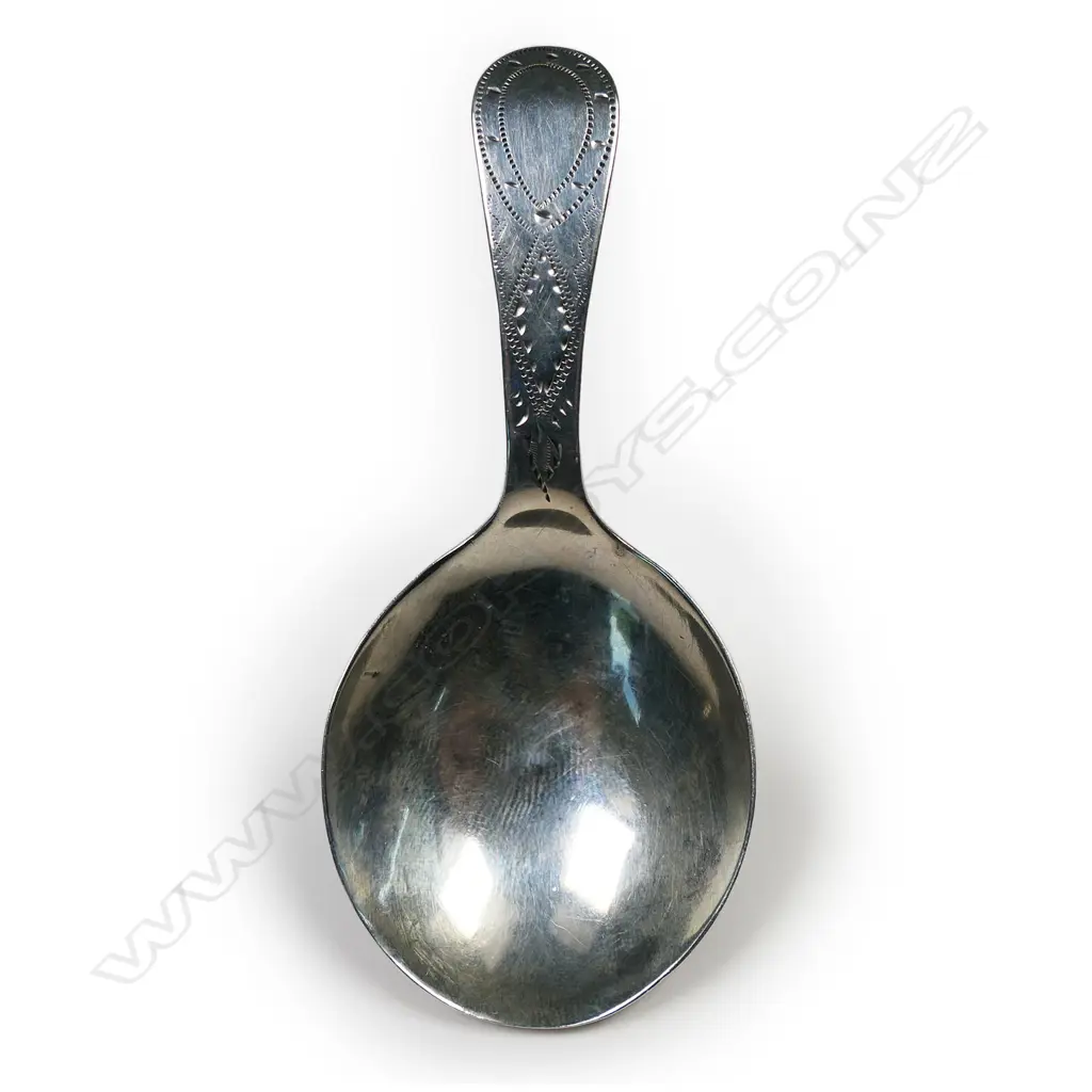 A George III silver caddy spoon, Image 1++