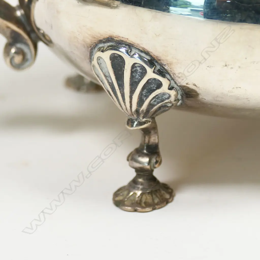 A mid-century Walker and Hall silver part tea and coffee set, Image 1++