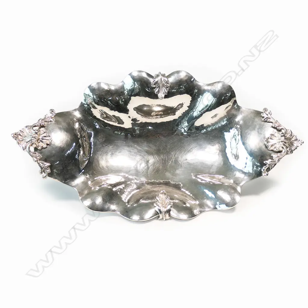 CONTINENTAL SILVER PLATE SCALLOPED RIM DISH 1000gm L.500mm Image 1++