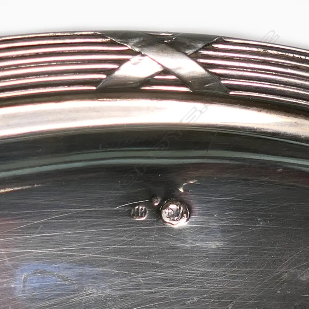 A Continental silver tray, Image 1++