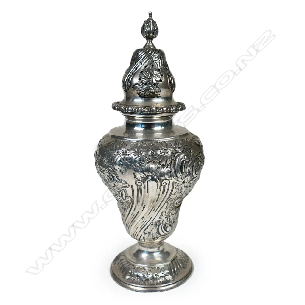 Regency period silver sugar castor, Image 1++