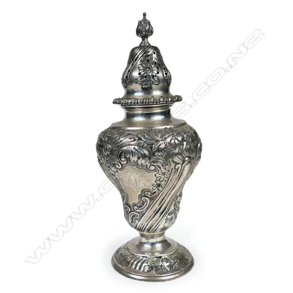 Regency period silver sugar castor, Image 1++
