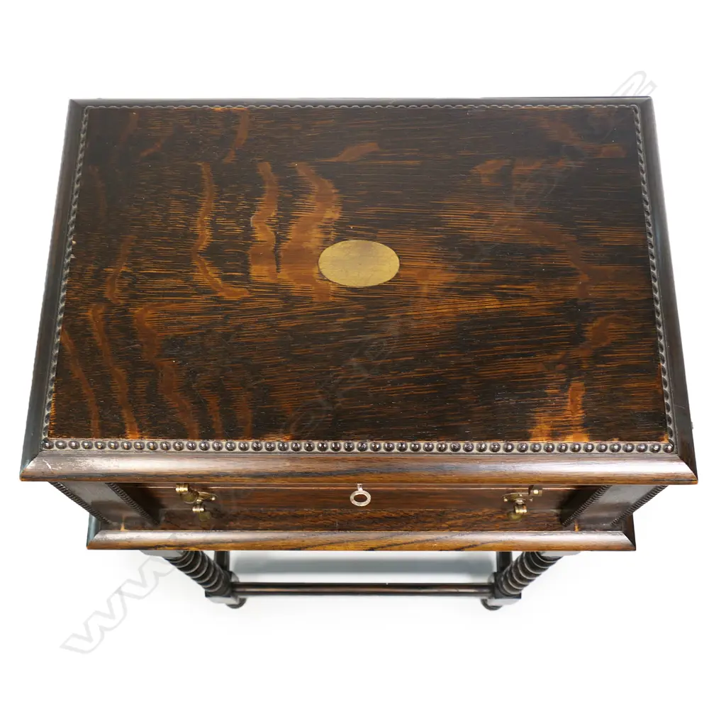A twelve-place silver plate cutlery set in oak stand, Image 1++
