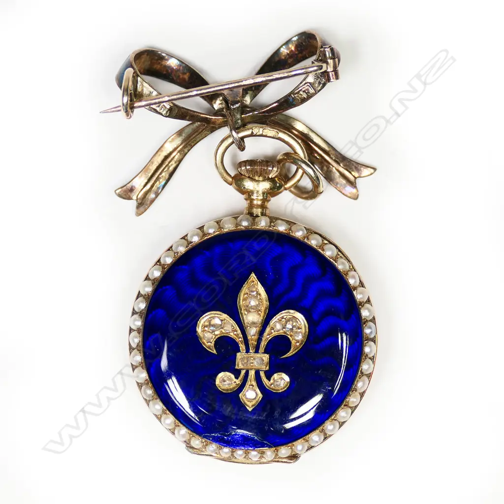 A c.1900 18ct yellow gold and blue enamel ladies fob watch on bow, Image 1++