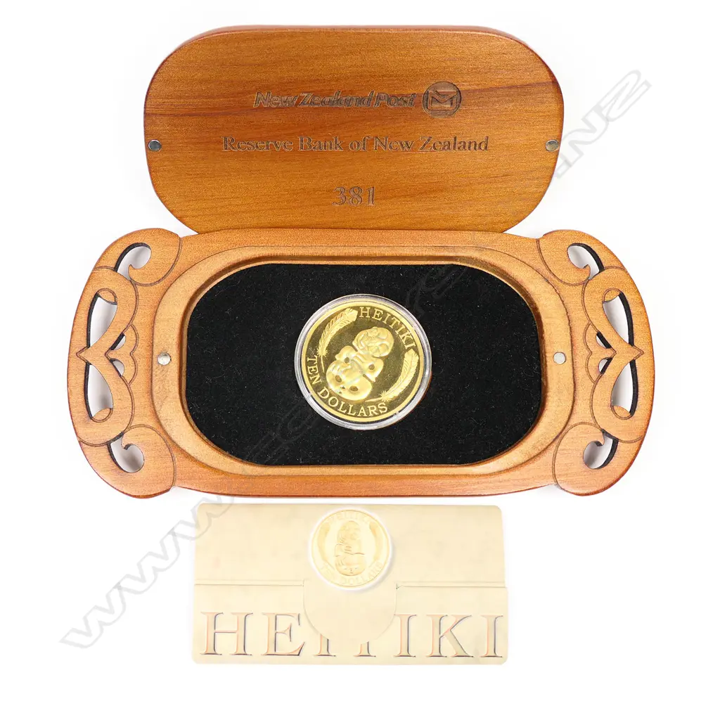 A gold (0.999) NZ 1oz ten-dollar coin, Image 1++