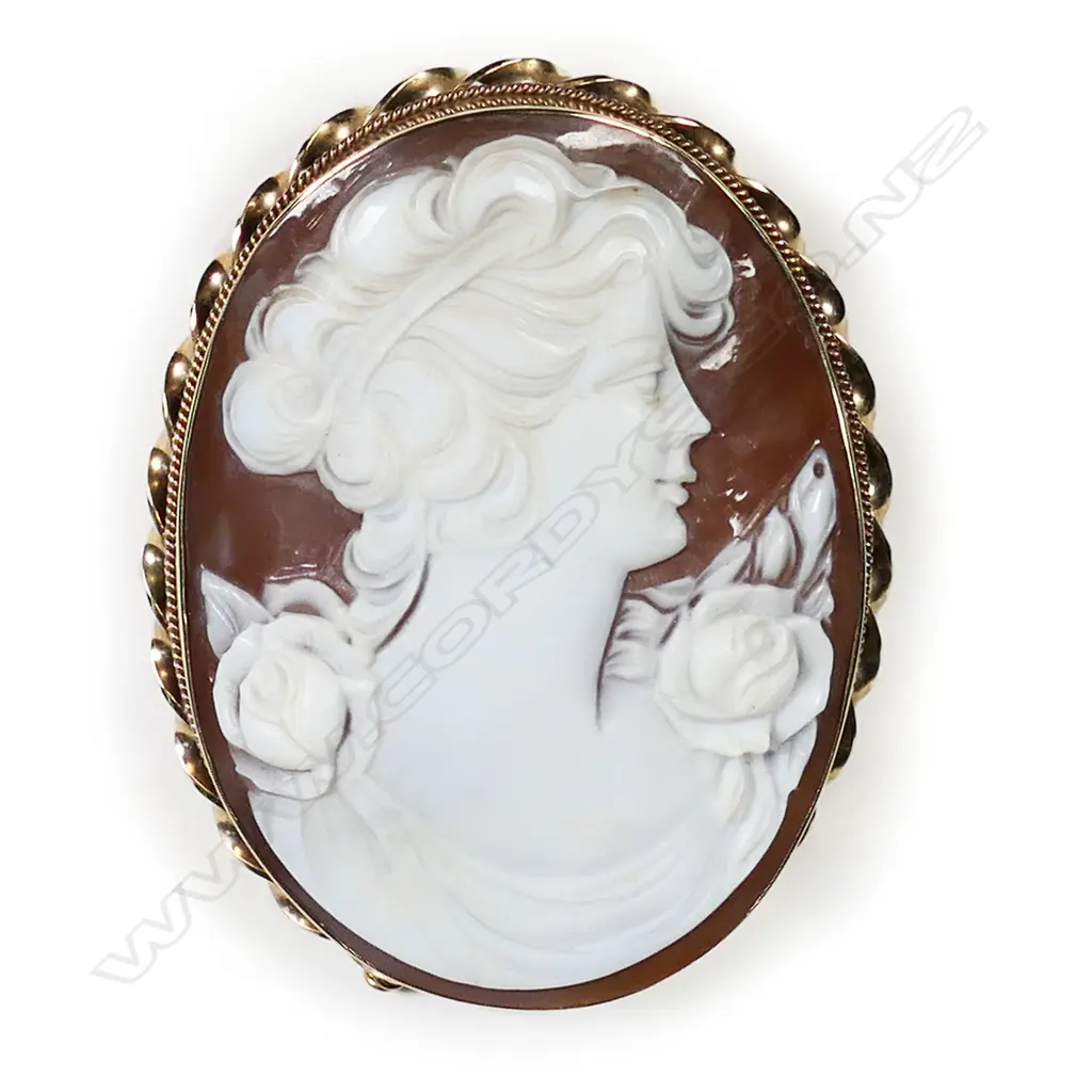 A quality large 9ct gold framed cameo, Image 1++