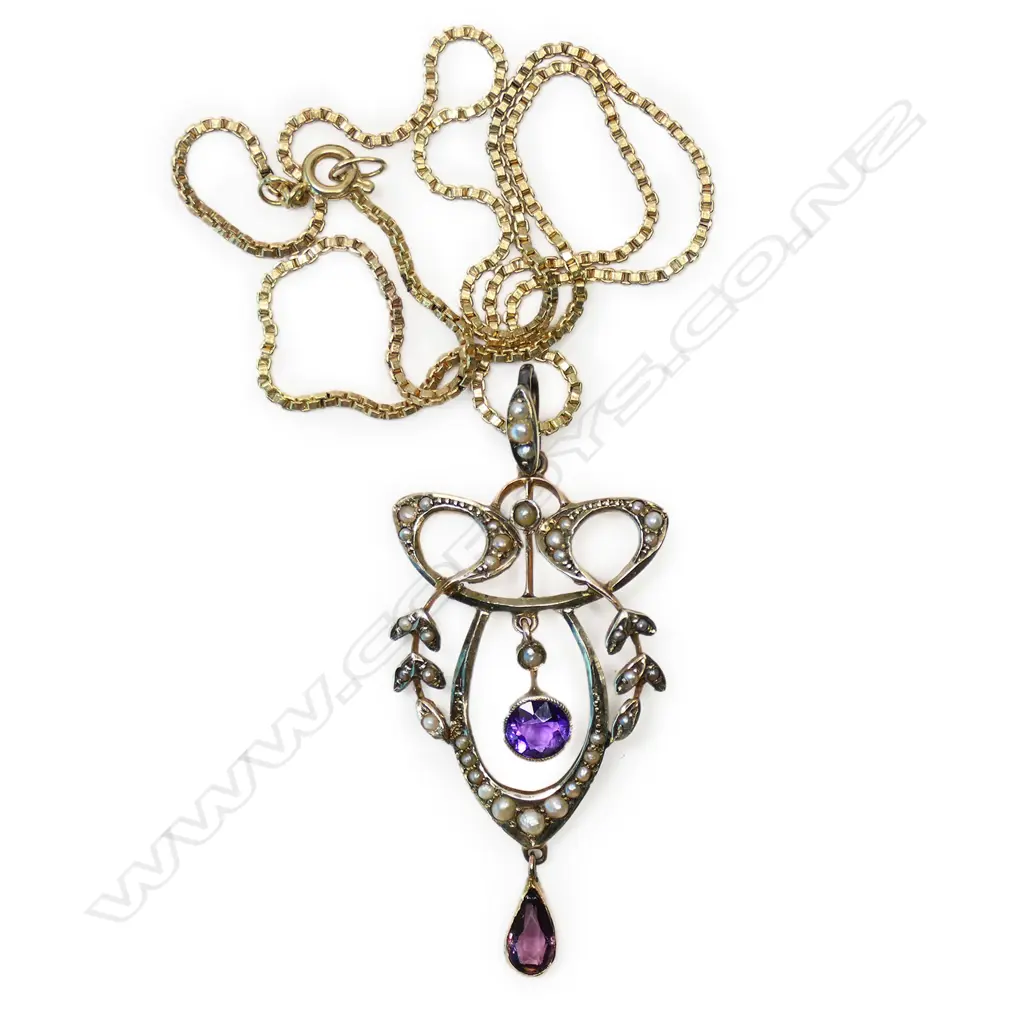 An 9ct gold Edwardian Art Nouveau pearl and amethyst pendant, Image 1++