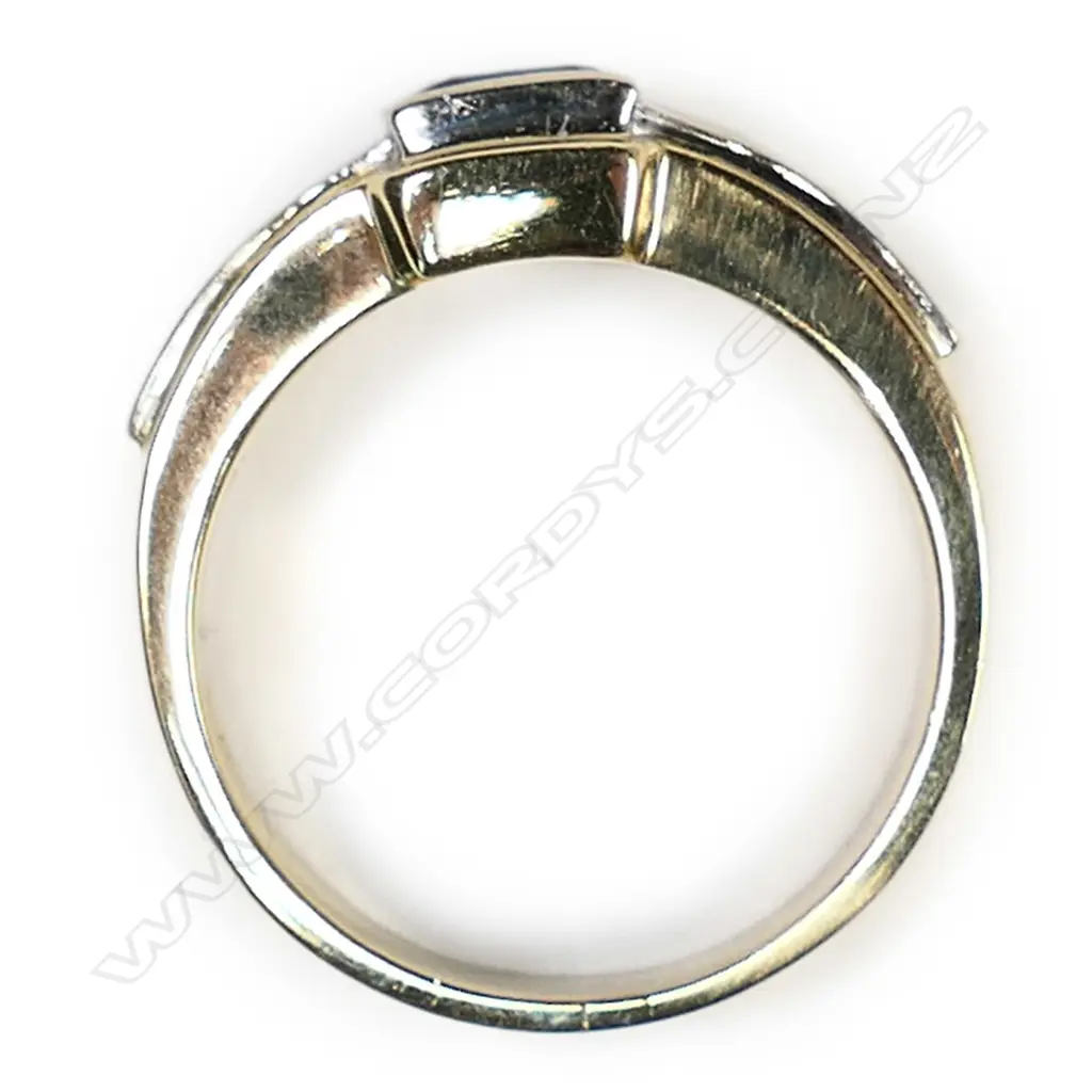 An 18ct yellow and white gold sapphire and diamond ring, Image 1++