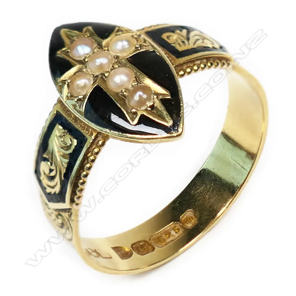 An 15ct gold Edwardian mourning ring, Image 1++
