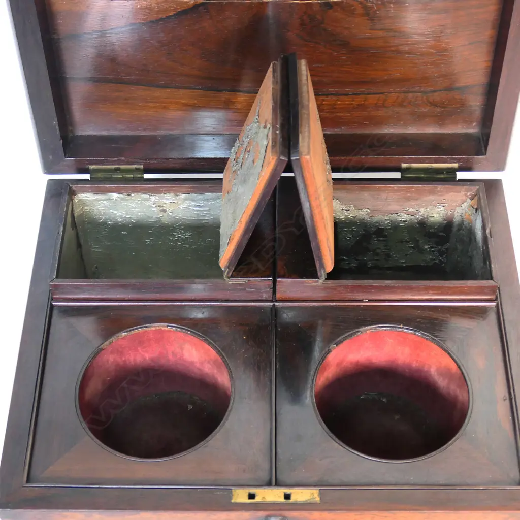 A Regency rosewood teapoy, Image 1++