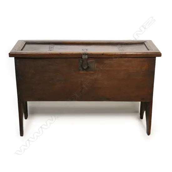 An early 18thC oak Elizabethan style sword chest,