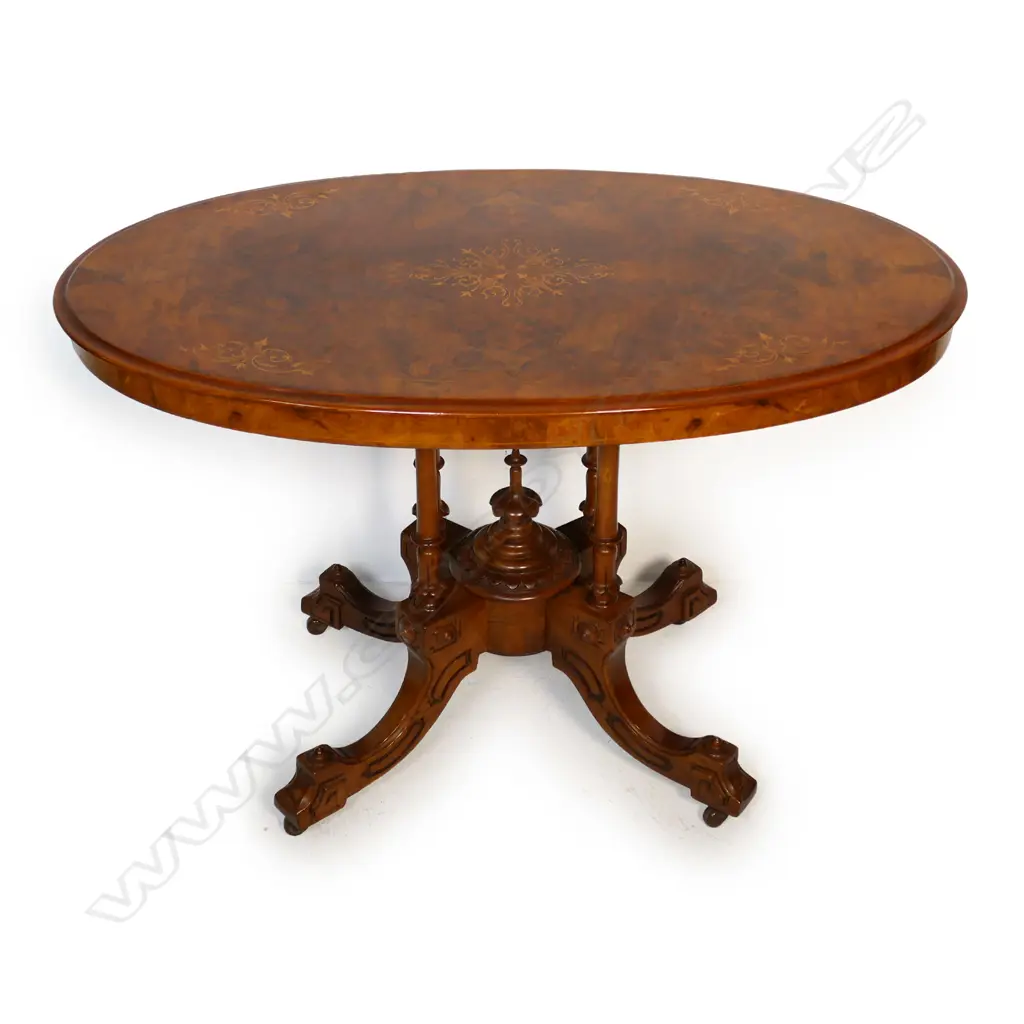 A Victorian burr walnut side table, Image 1++