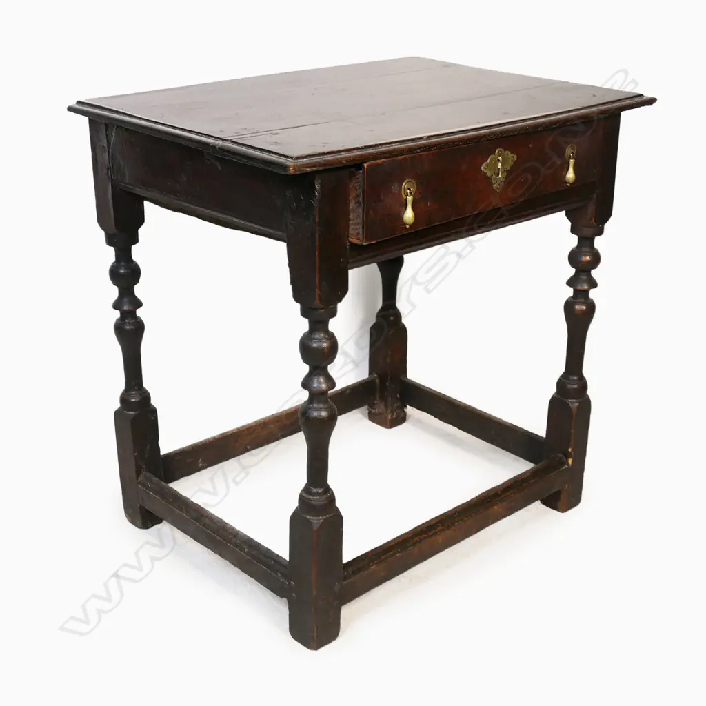 A George II country oak side table, Image 1++