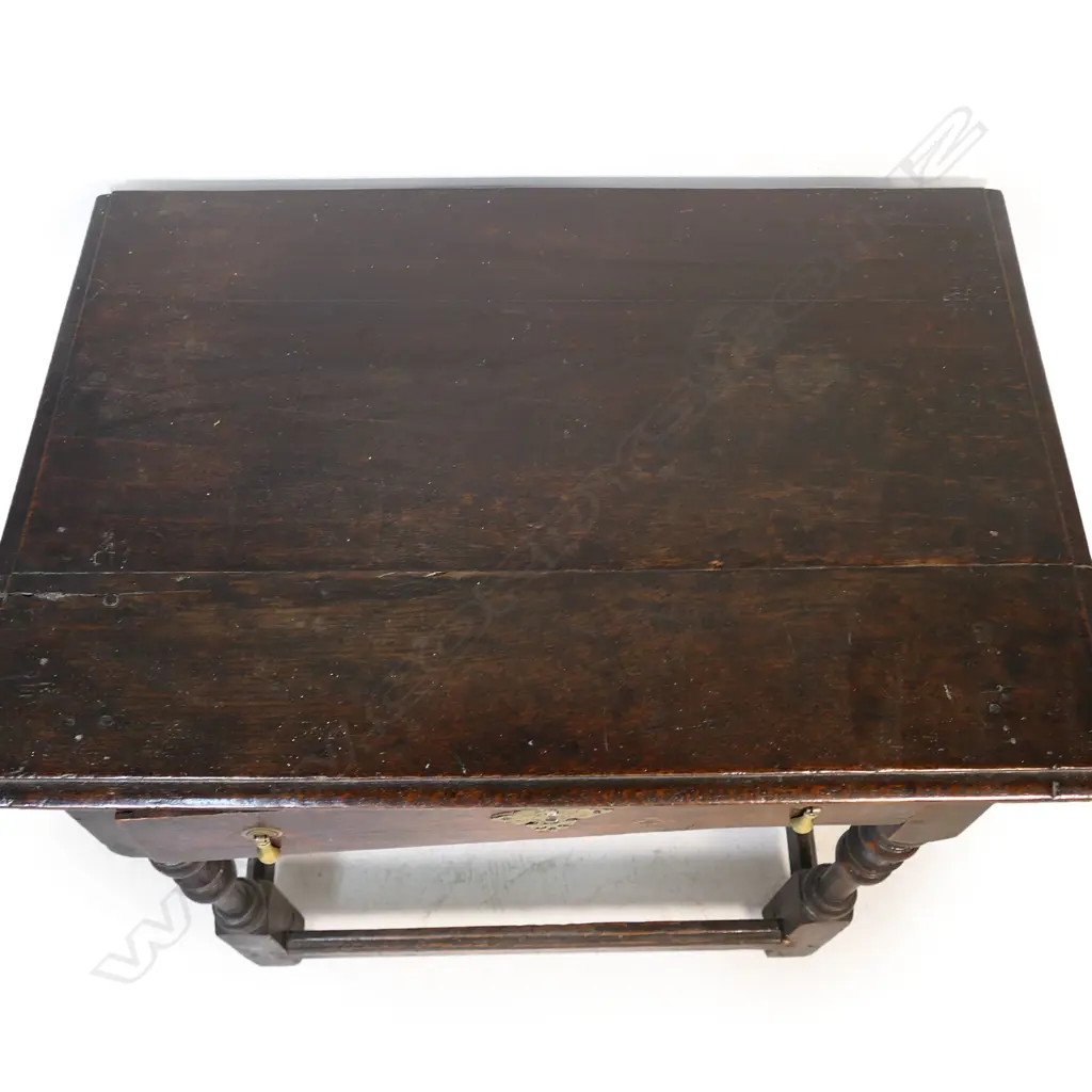 A George II country oak side table, Image 1++