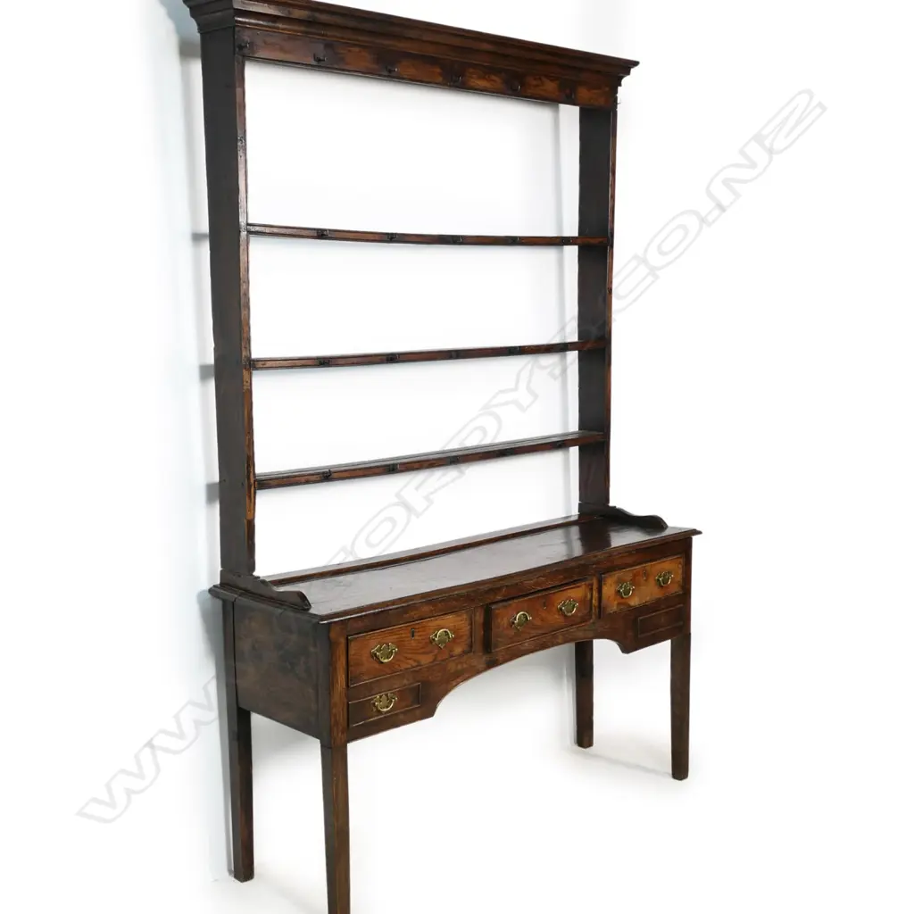 A George III oak dresser, Image 1++