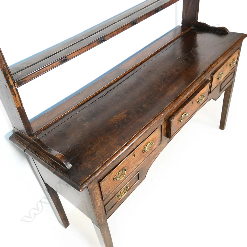 A George III oak dresser, Image 1++