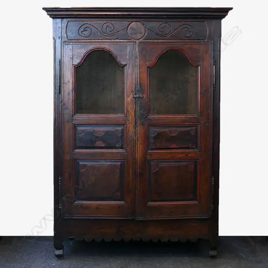 An early 19thC French armoire,