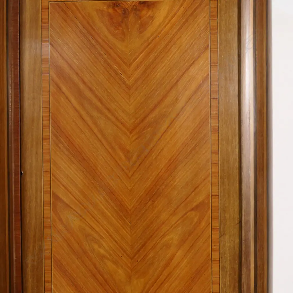 A c.1900 French three door breakfront glazed display bookcase, Image 1++