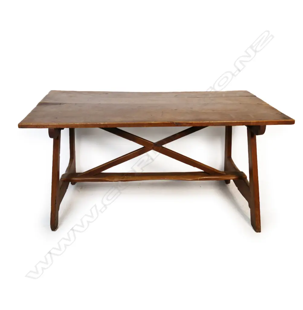 A 19thC French fruitwood table, Image 1++