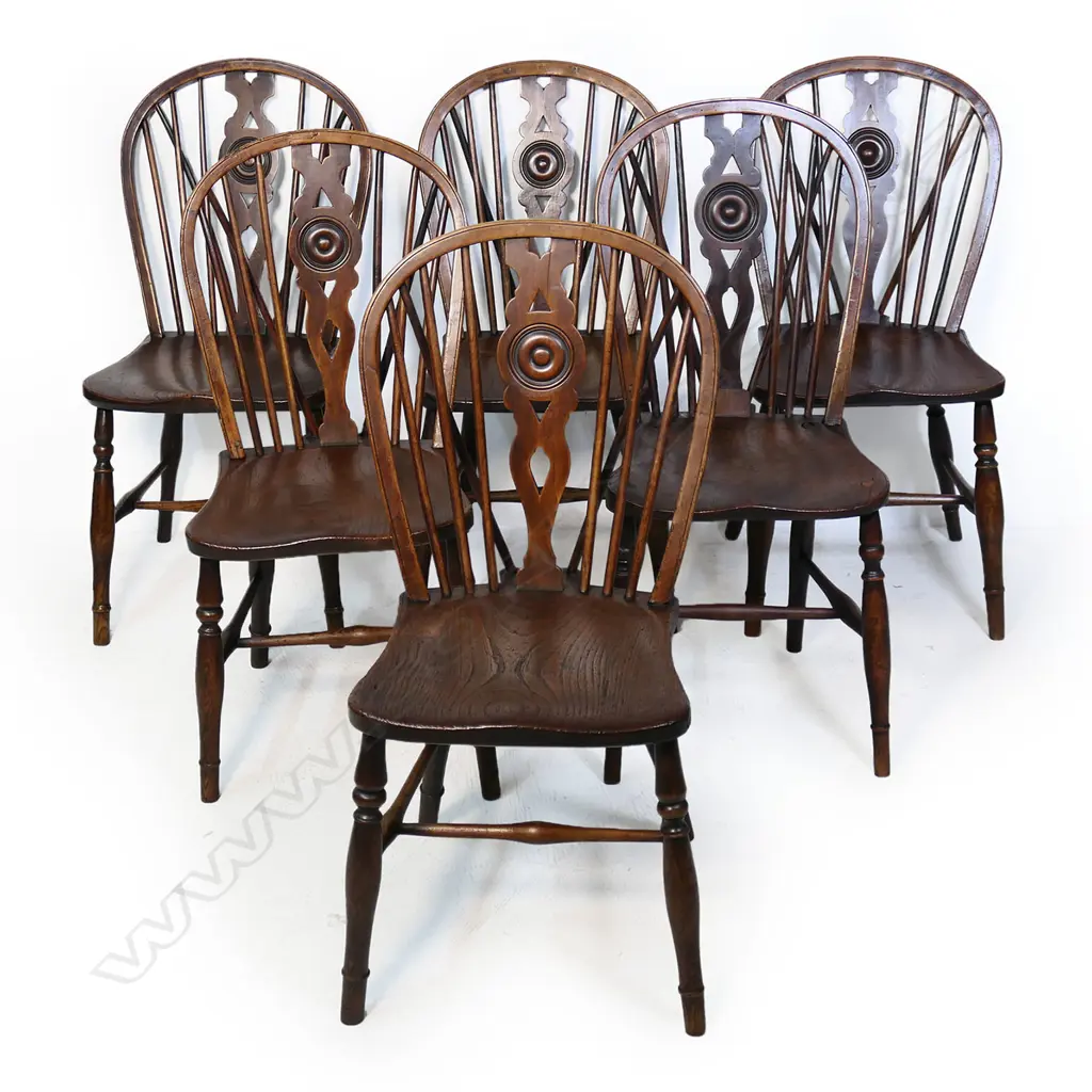 A set of six Victorian oak and elm country wheel back Windsor chairs, Image 1++