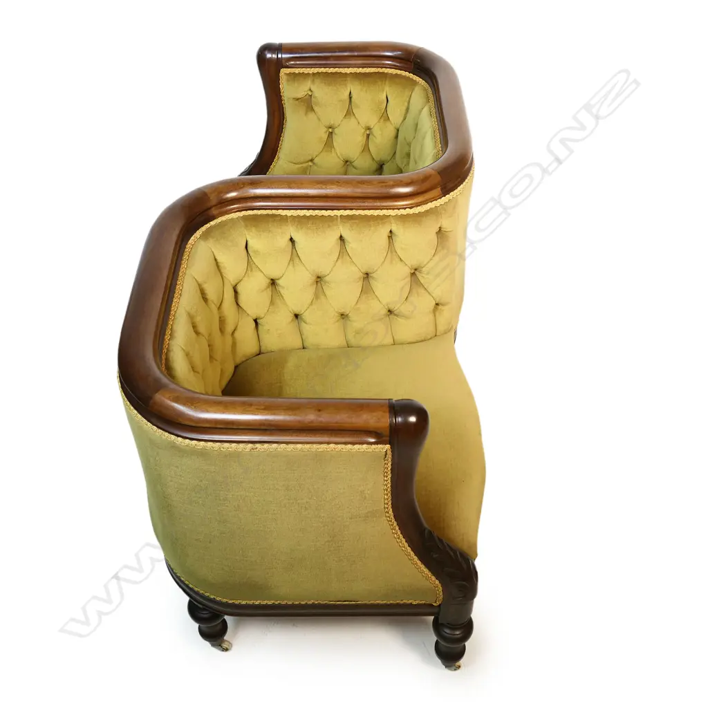 A Victorian mahogany conversation sofa, Image 1++