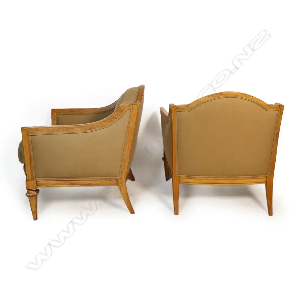 A pair of American oak armchairs, Image 1++