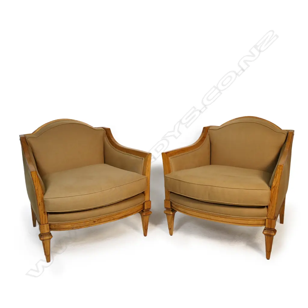 A pair of American oak armchairs, Image 1++