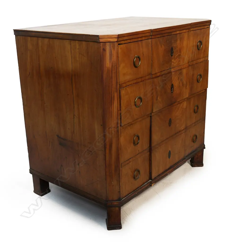 A Biedermeier four drawer chest, Image 1++