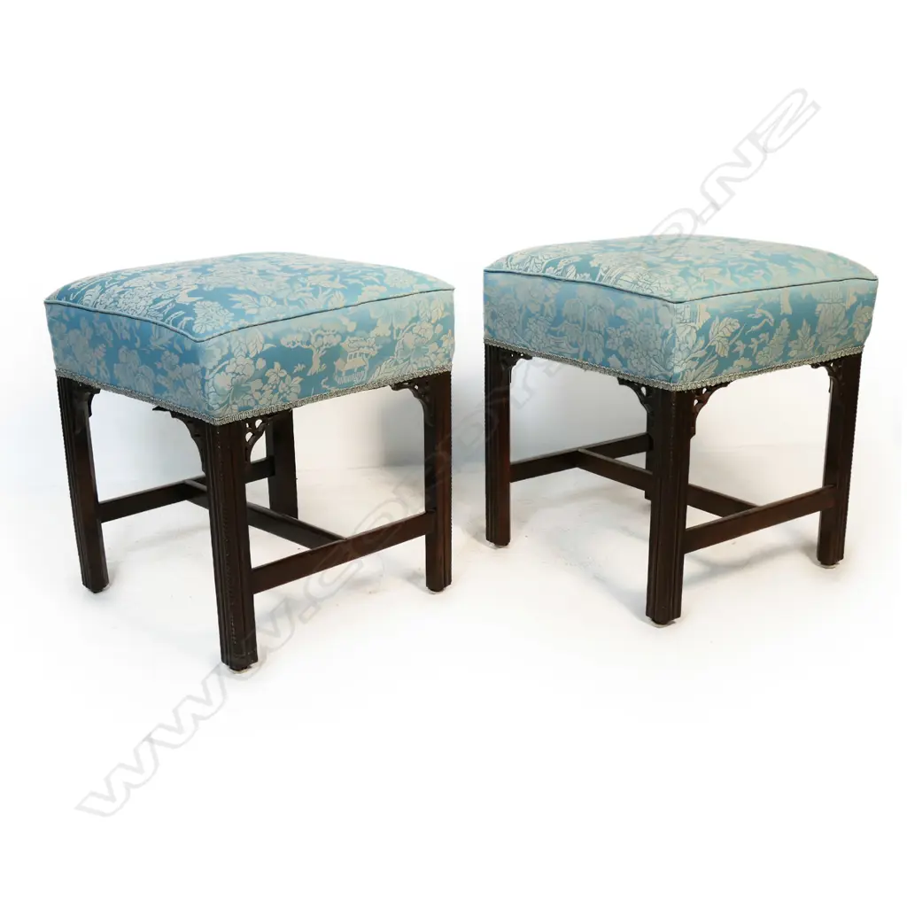 A pair of Chinese Chippendale style upholstered stools, Image 1++