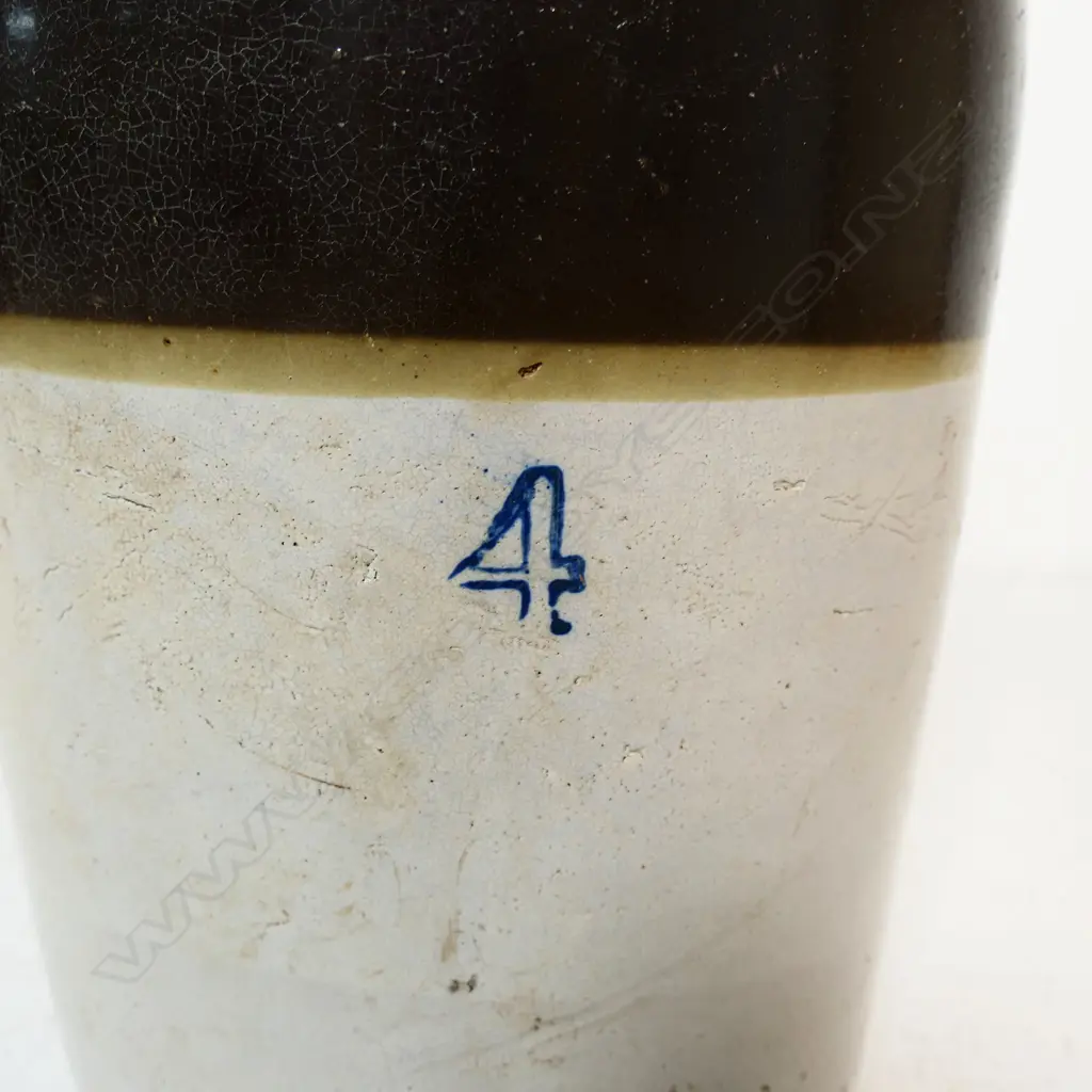 A late 19thC stoneware simple crock type butter churn, Image 1++