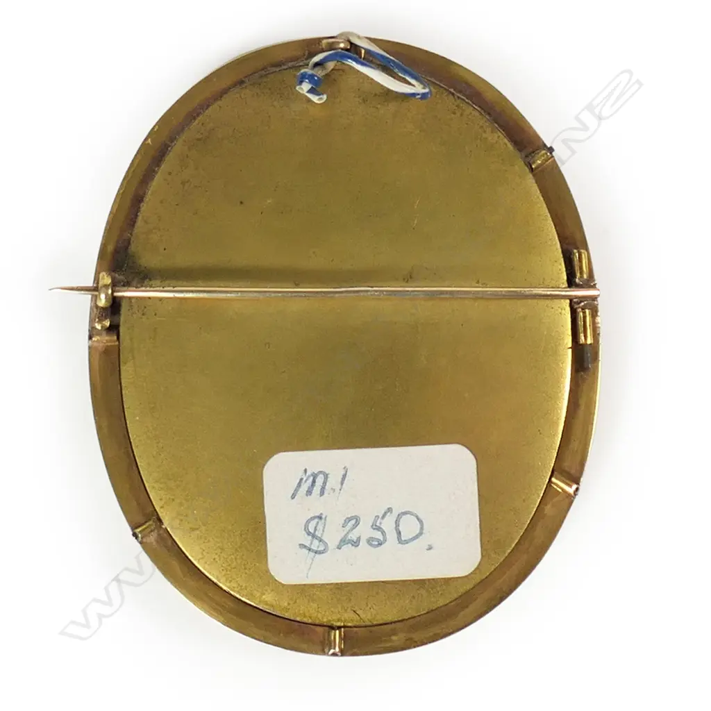 A 19thC hand painted portrait miniature, Image 1++