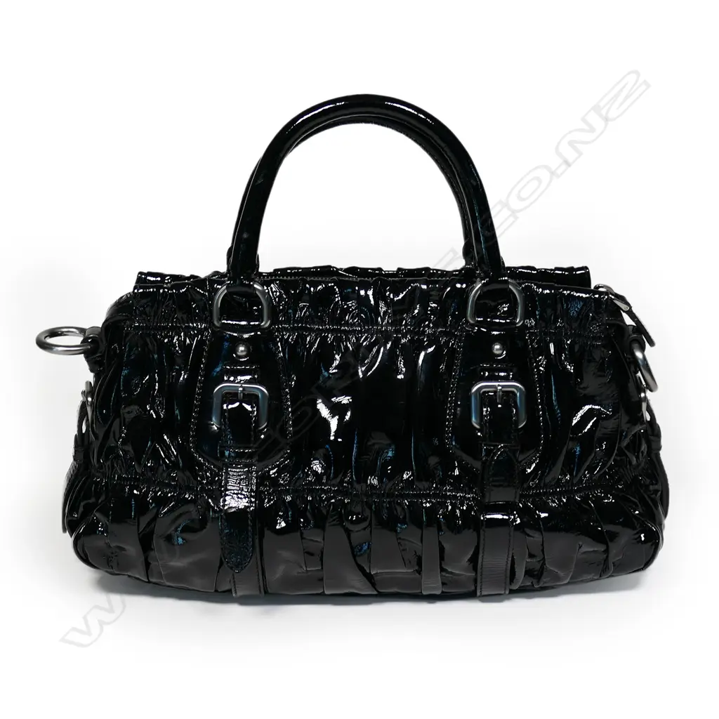 A Prada Gaufre Matelasse shoulder bag, Image 1++