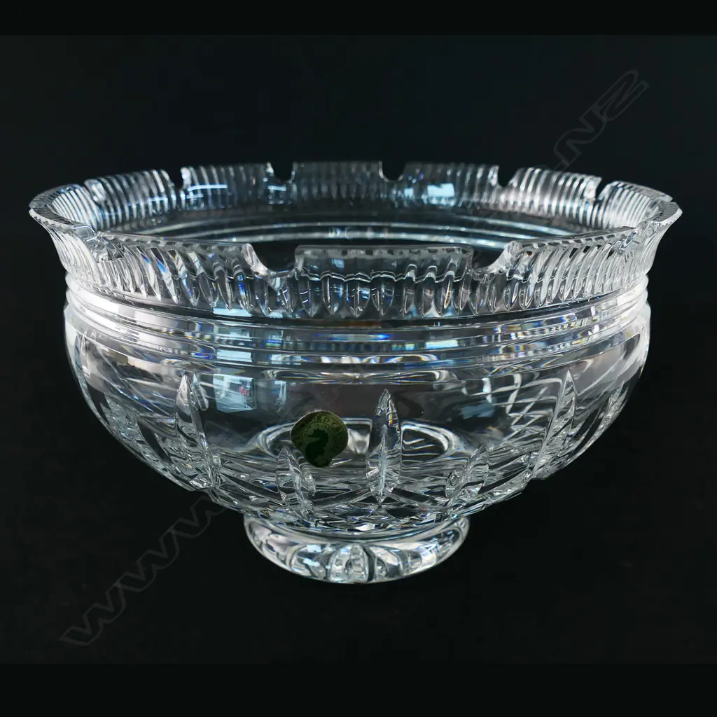 A Waterford crystal footed bowl, Image 1++