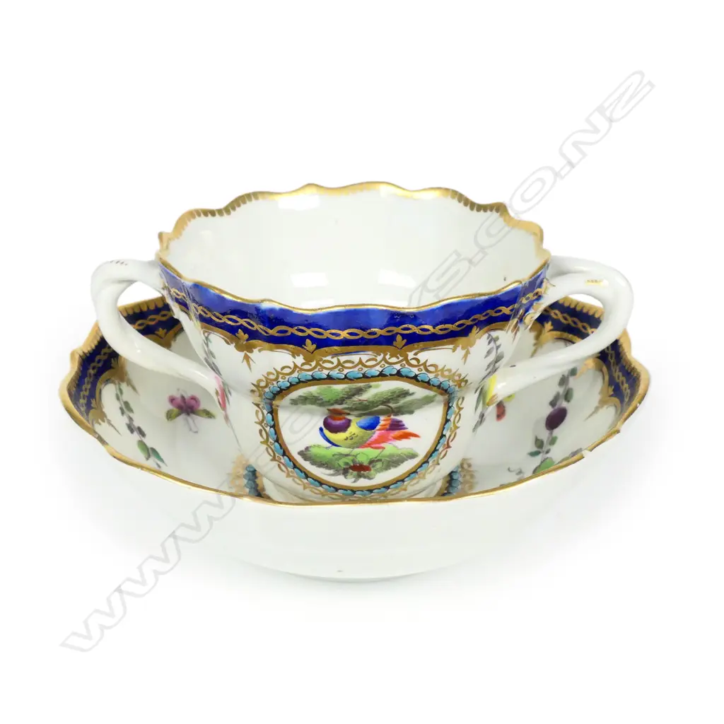 A quality 18thC possibly Meissen loving cup and saucer, Image 1++