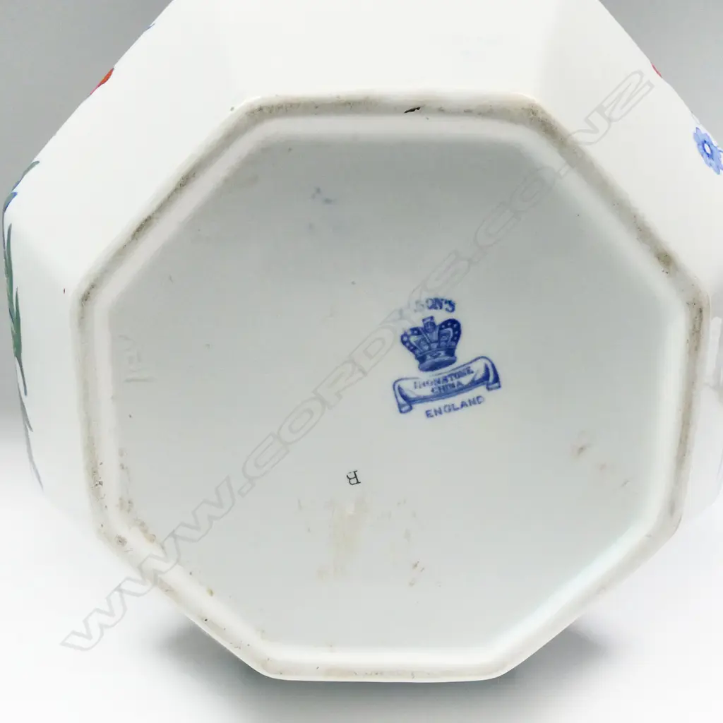 An uncommon large c.1900 Mason's Ironstone 'Regency' toilet jug and basin, Image 1++