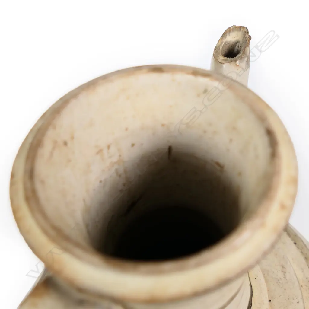 A Chinese provincial pottery wine ewer, Image 1++