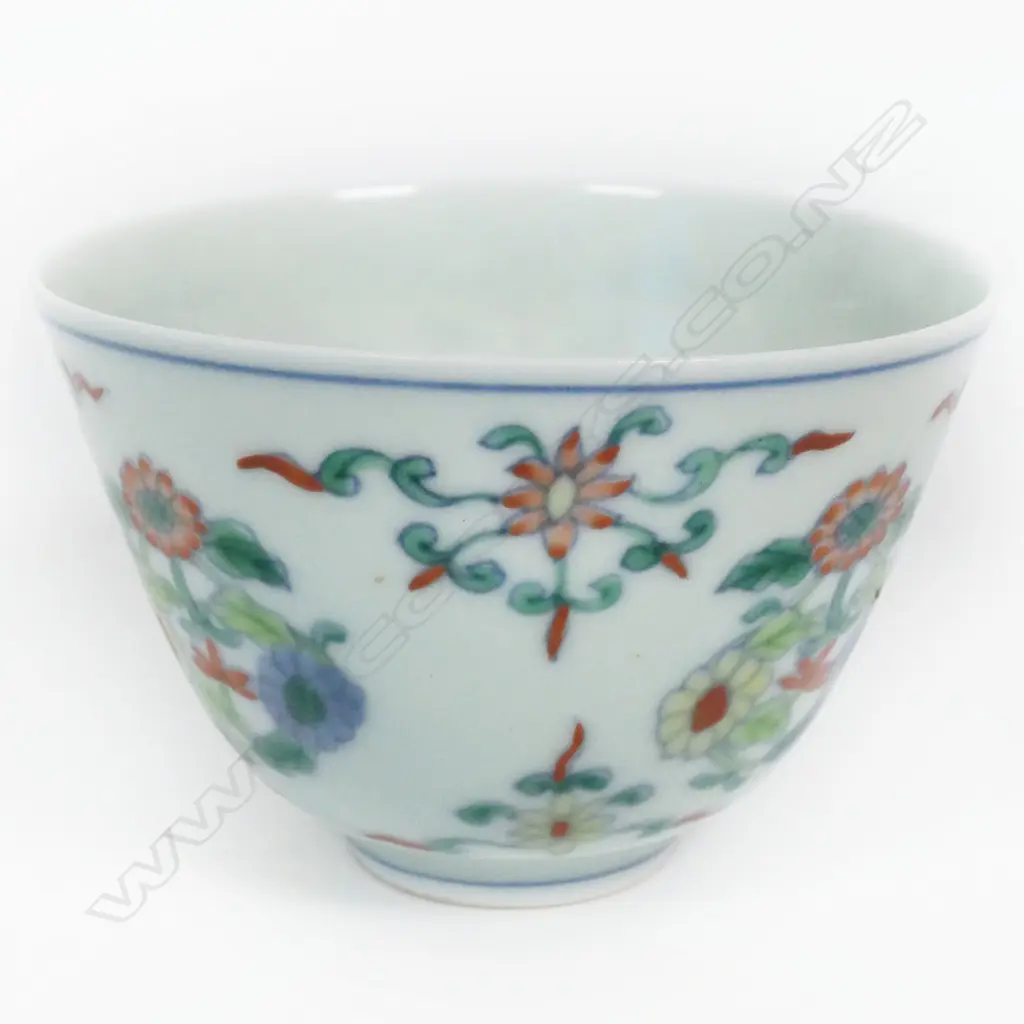 A Chinese fine porcelain doucai tea bowl, Image 1++