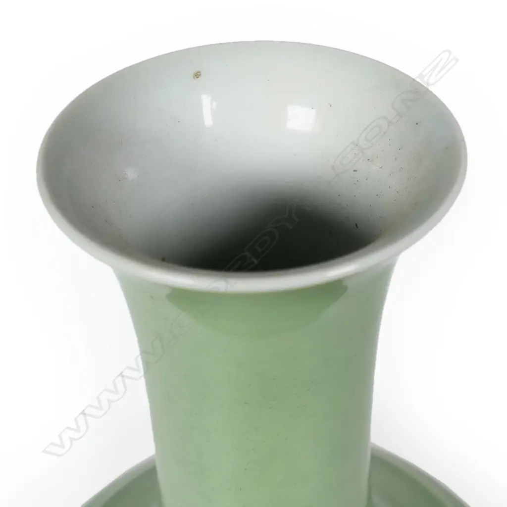 A Chinese celadon glaze bottle vase, Image 1++