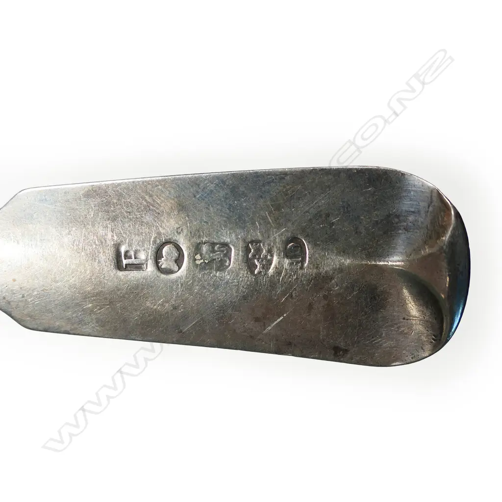 A pair of George III silver tablespoons, Image 1++