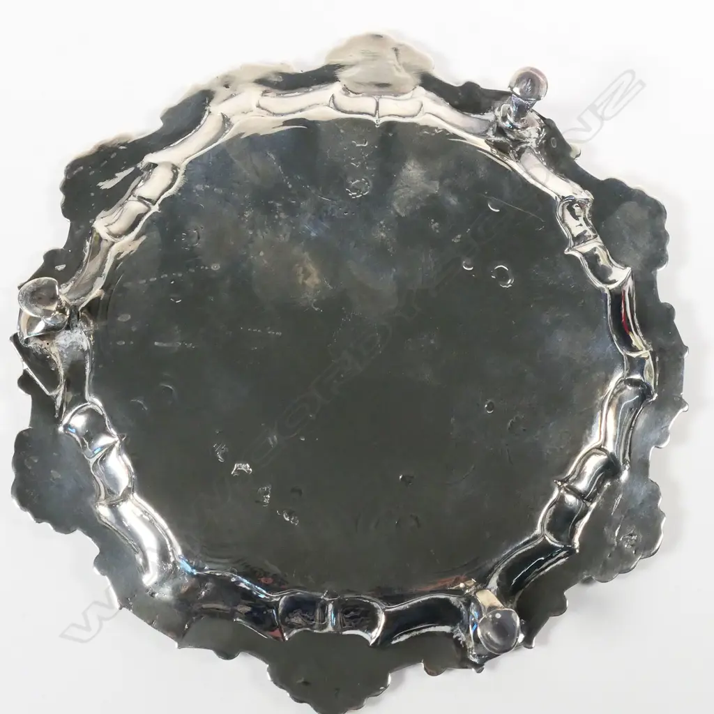 A George II silver waiter, Image 1++