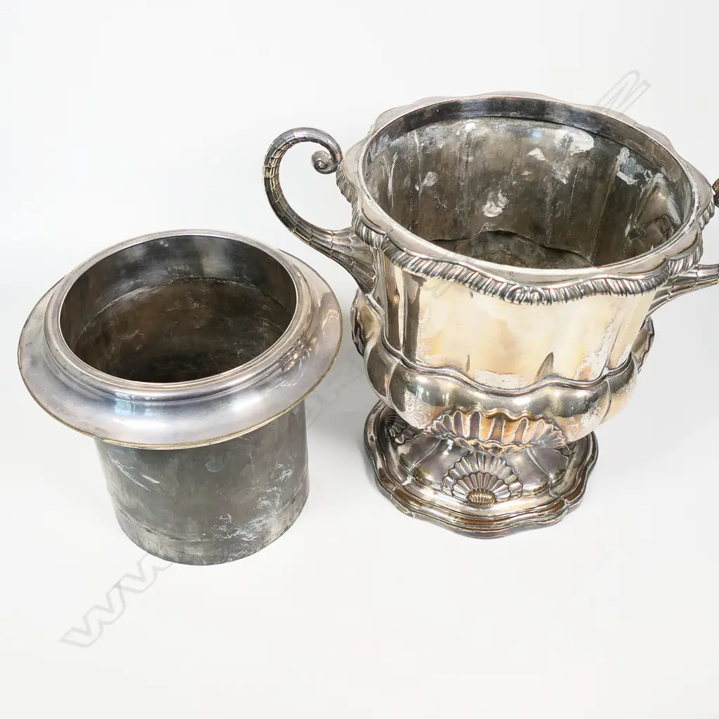 A William VI Old Sheffield Plate champagne bucket, Image 1++