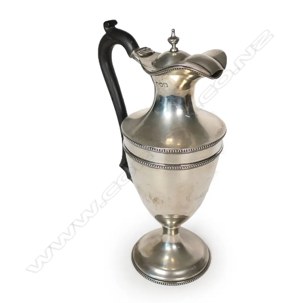 An Edwardian silver wine ewer, Image 1++