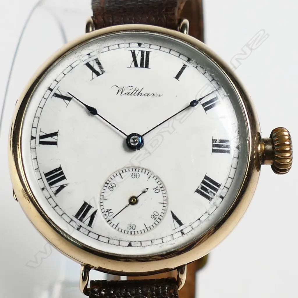 A 9ct rose gold Waltham trench wrist watch, Image 1++