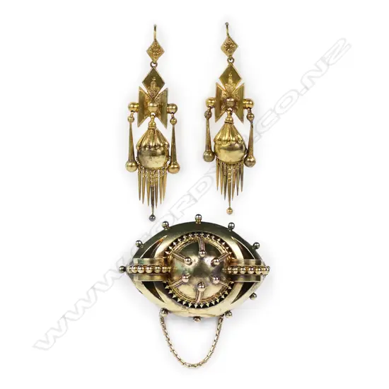 A Victorian 9ct gold parure jewellery suite,